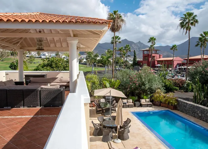 Villa Diora *