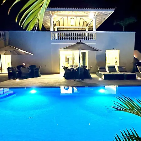 Villa Diora